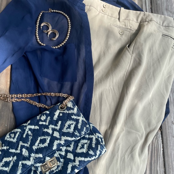 Khaki pants - Picture 2 of 5